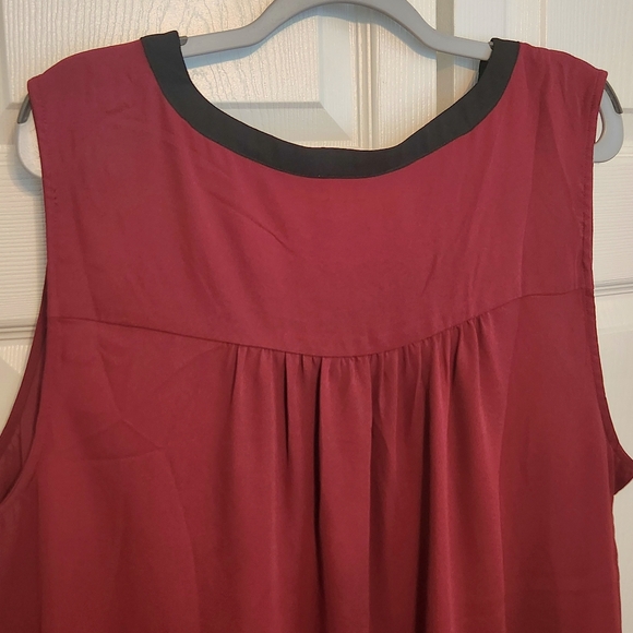 Torrid Georgette Sleeveless Tank Burgundy & Black 4X NWOT NEW - Picture 13 of 16